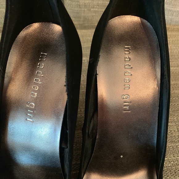 Black suede Madden Girl by Steve Madden heels NWOT - Picture 5 of 7